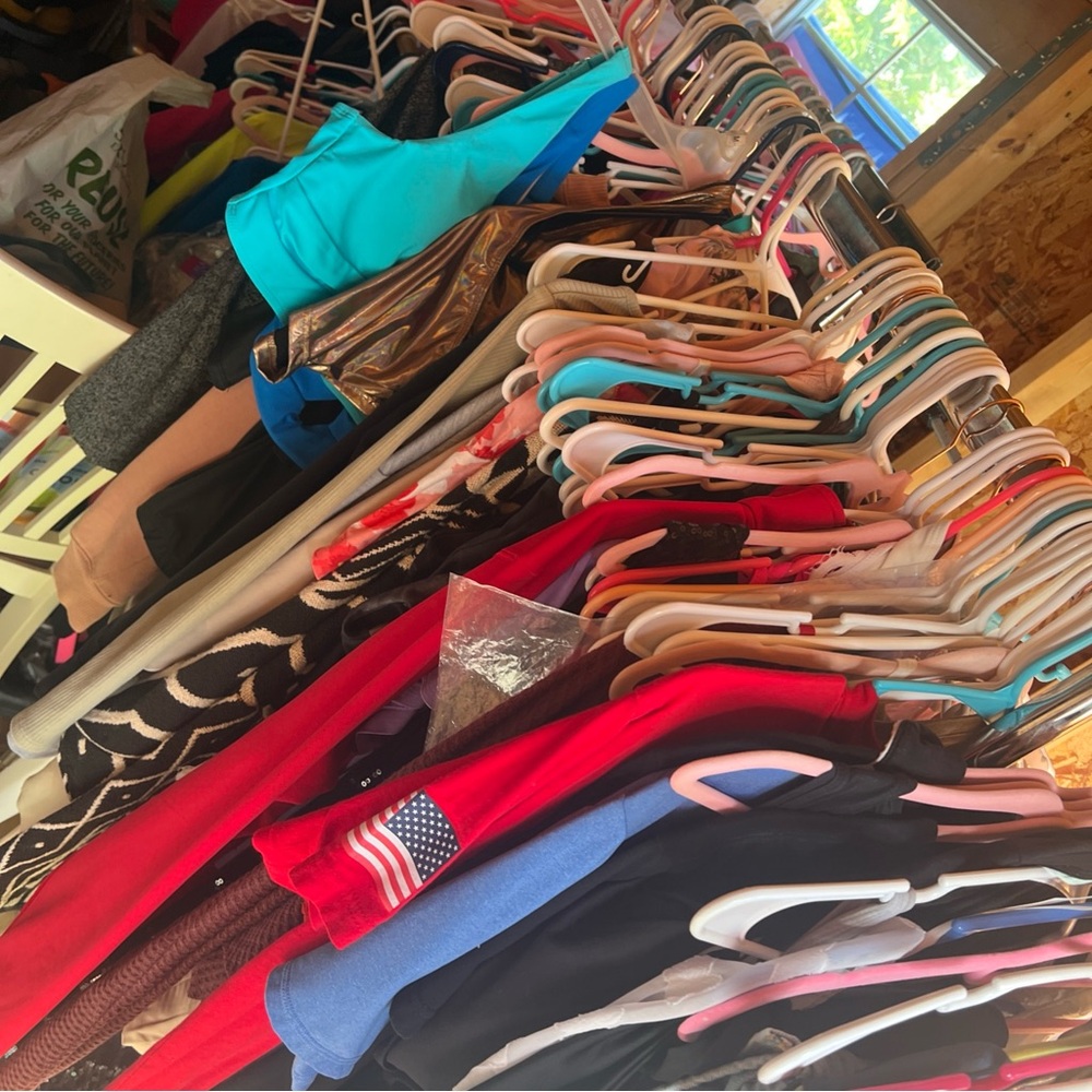 20 teen junior clothing items tops bottoms lot bundle resellers lot